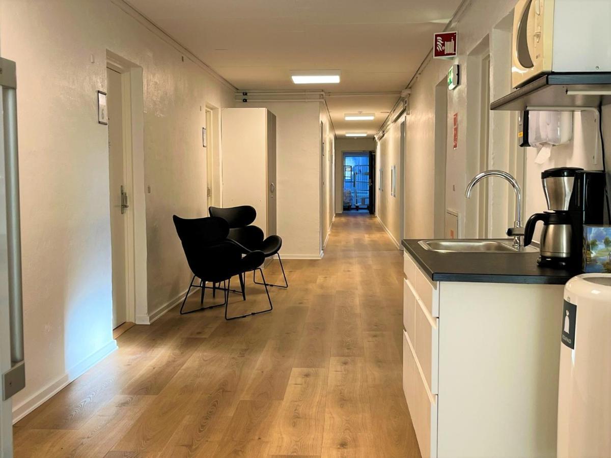 Vandrerhjem Idraetscenter - -